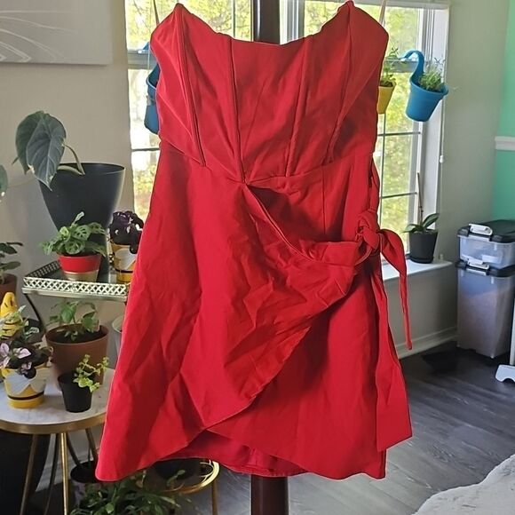 Hello Molly Red Hot Vibes Strapless Mini Dress Size Large - Picture 4 of 9